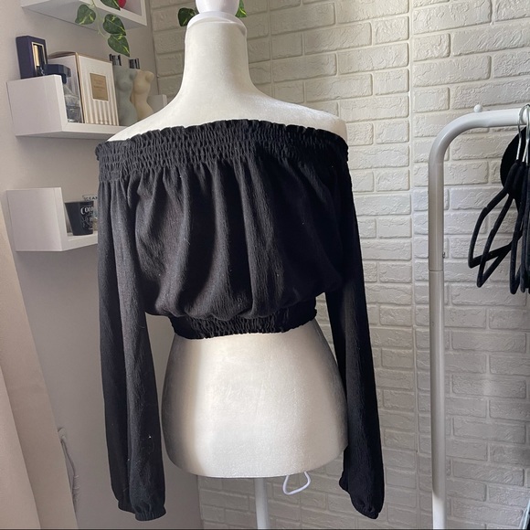 Off shoulder top - Picture 4 of 4